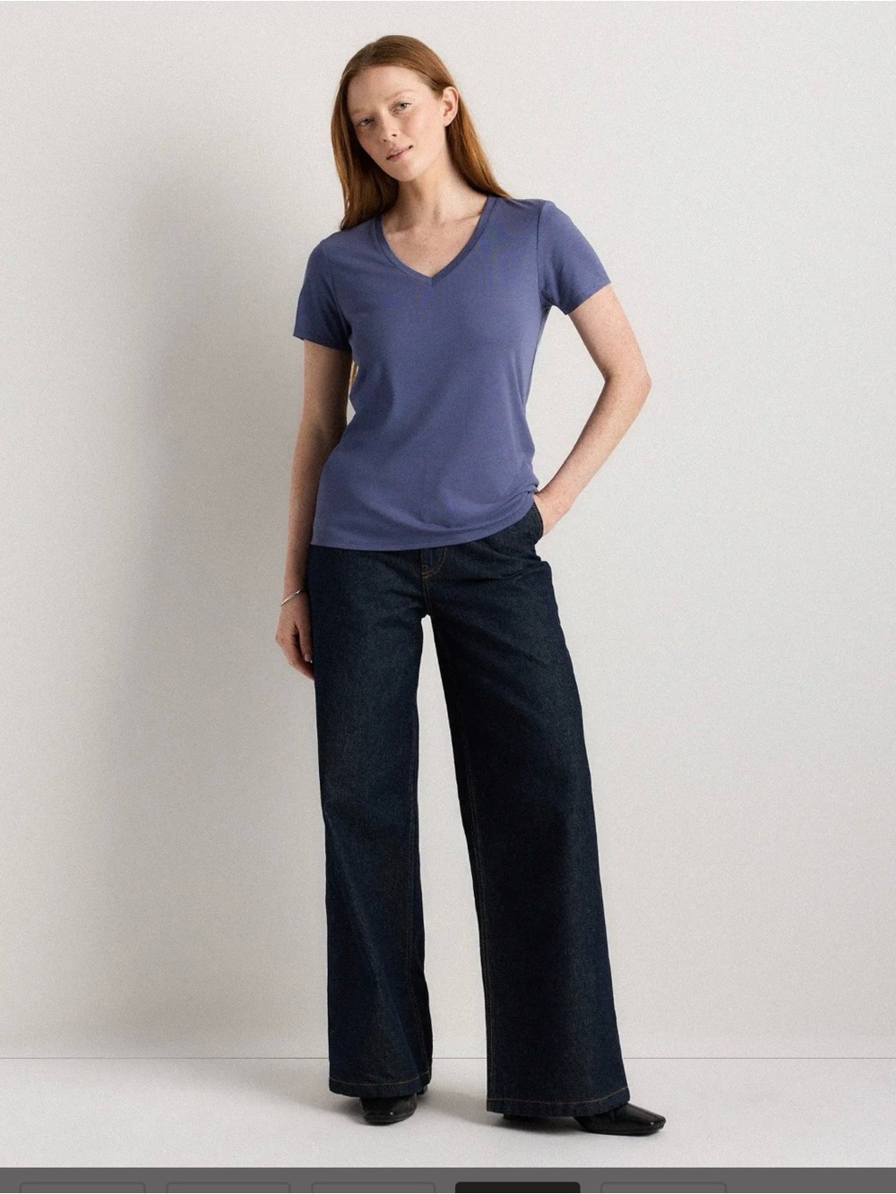 Quince Women's V-Neck Short Sleeve Tee
